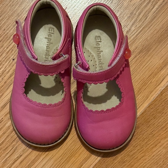 Elephantito Mary Jane Shoes - Picture 2 of 6